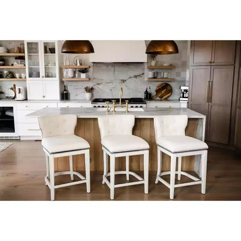 Sgabello da bar alto in tessuto Wingback