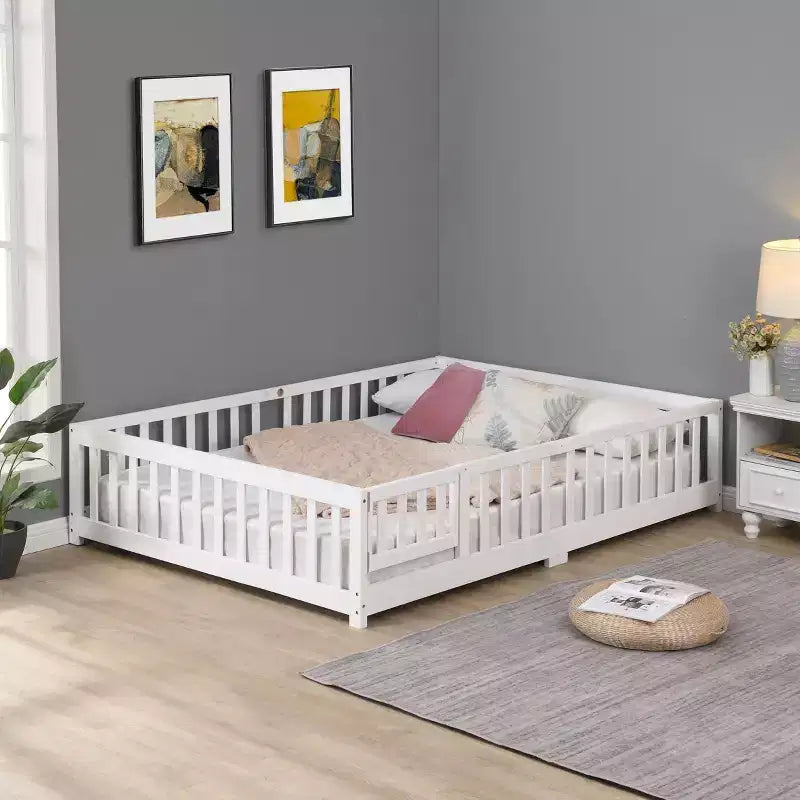 Struttura Letto per Bambini in Legno Massello Dimensione Singola con Sponde di Sicurezza e Doghe di Supporto