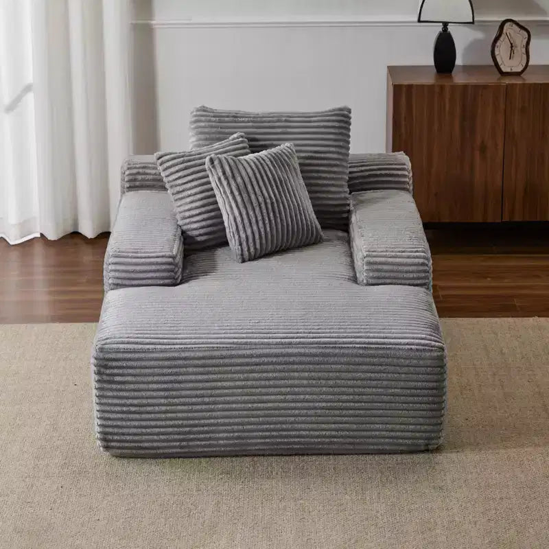 Divano letto futon imbottito con braccioli e cuscini decorativi, stile chaise longue di grandi dimensioni