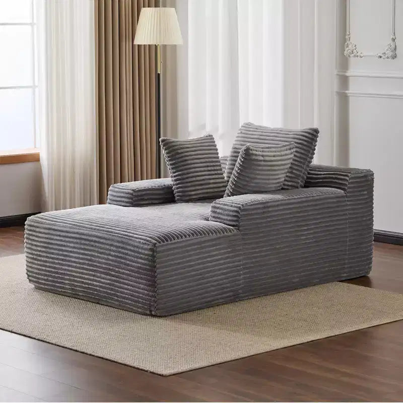 Divano letto futon imbottito con braccioli e cuscini decorativi, stile chaise longue di grandi dimensioni