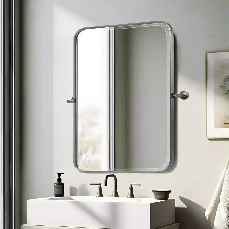 Specchio da parete a perno con cornice rettangolare in metallo e angoli arrotondati (Set da 2)