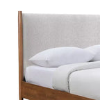 Letto con piattaforma moderno di metà secolo Riverstone con testiera imbottita